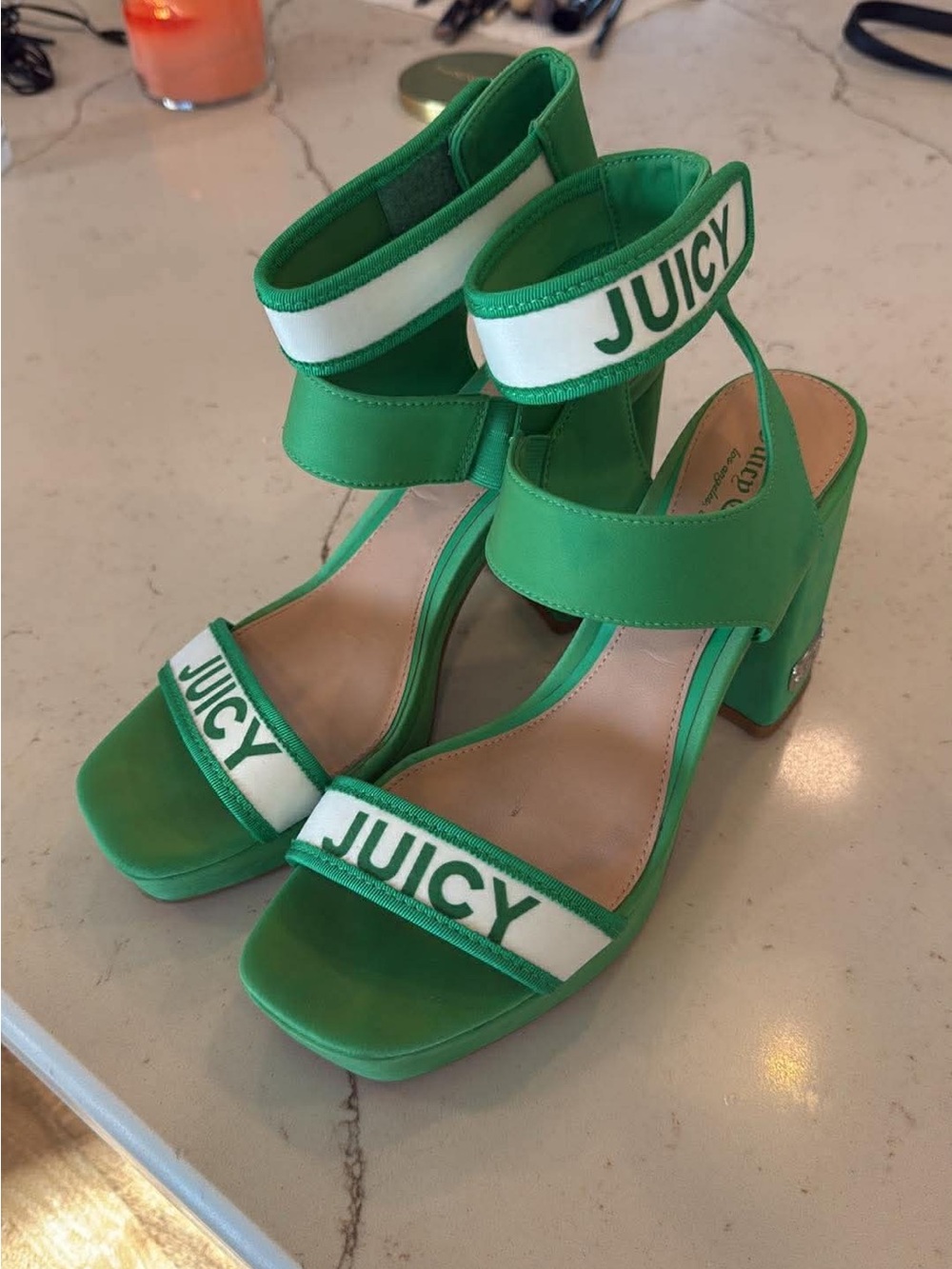 Juicy Couture Bright Green Strappy Block Heel Sandals Size 9 - Picture 5 of 7